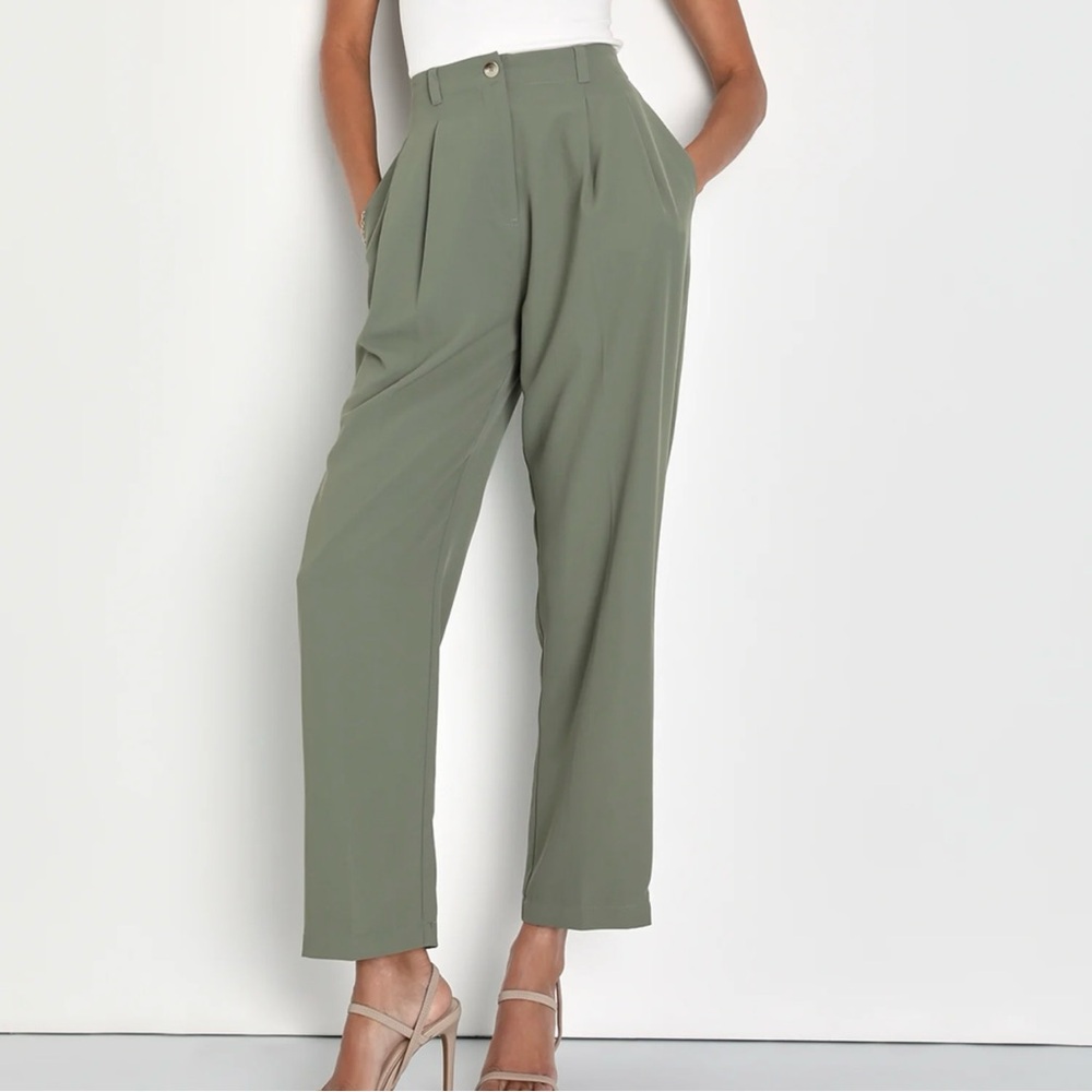 Lulus Sage Green Straight Leg Trouser Pants NWOT Large